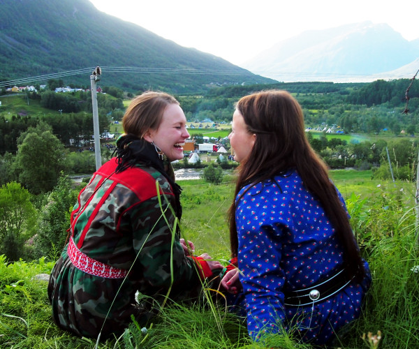 Bilde fra: Me and My Little Sister